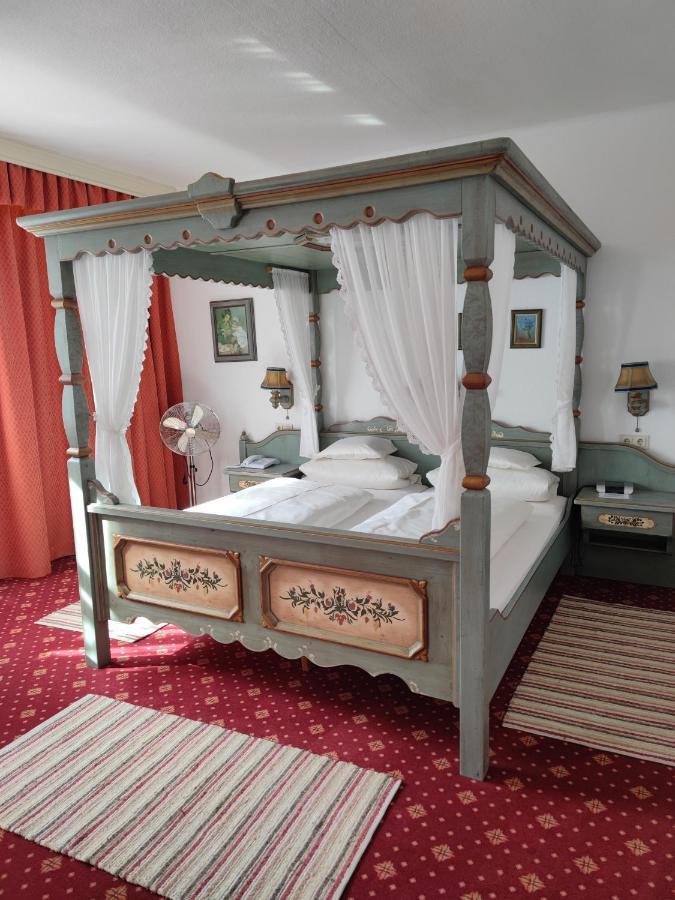 Tilman Riemenschneider 4*
